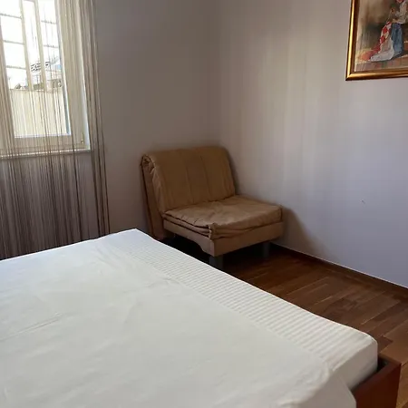 Ero Lägenhet Makarska